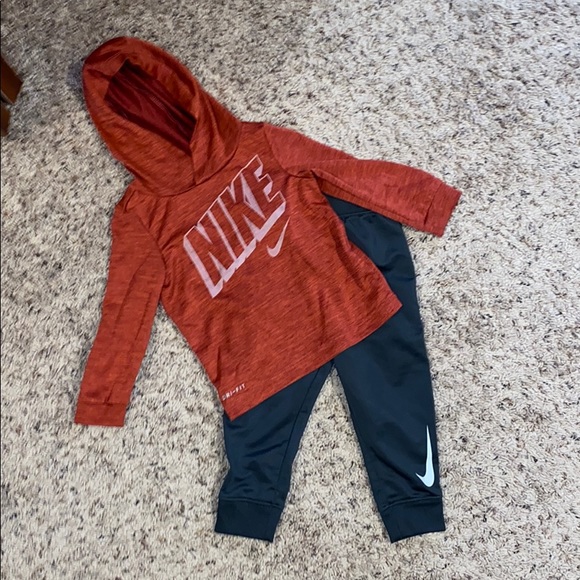 nike boys sweatsuit
